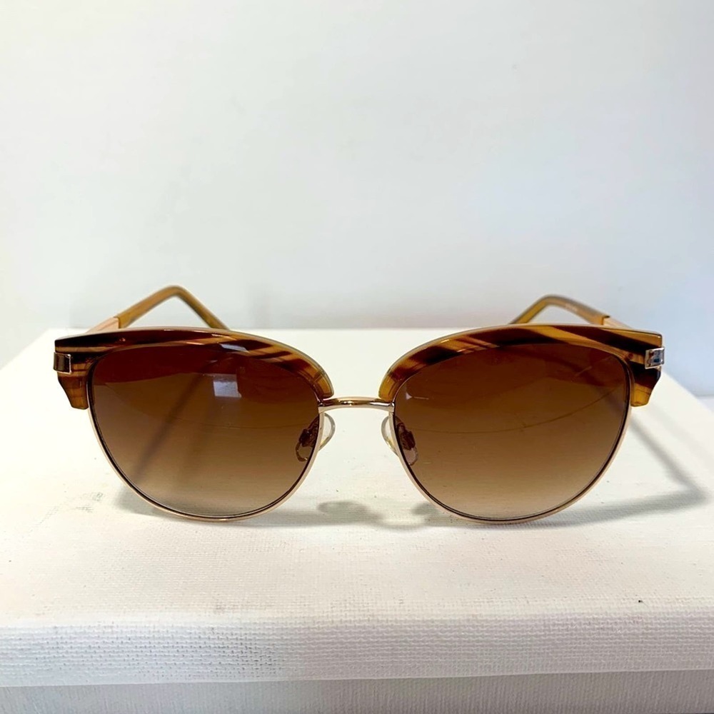 NWOT gold and tortoise sunglasses club master